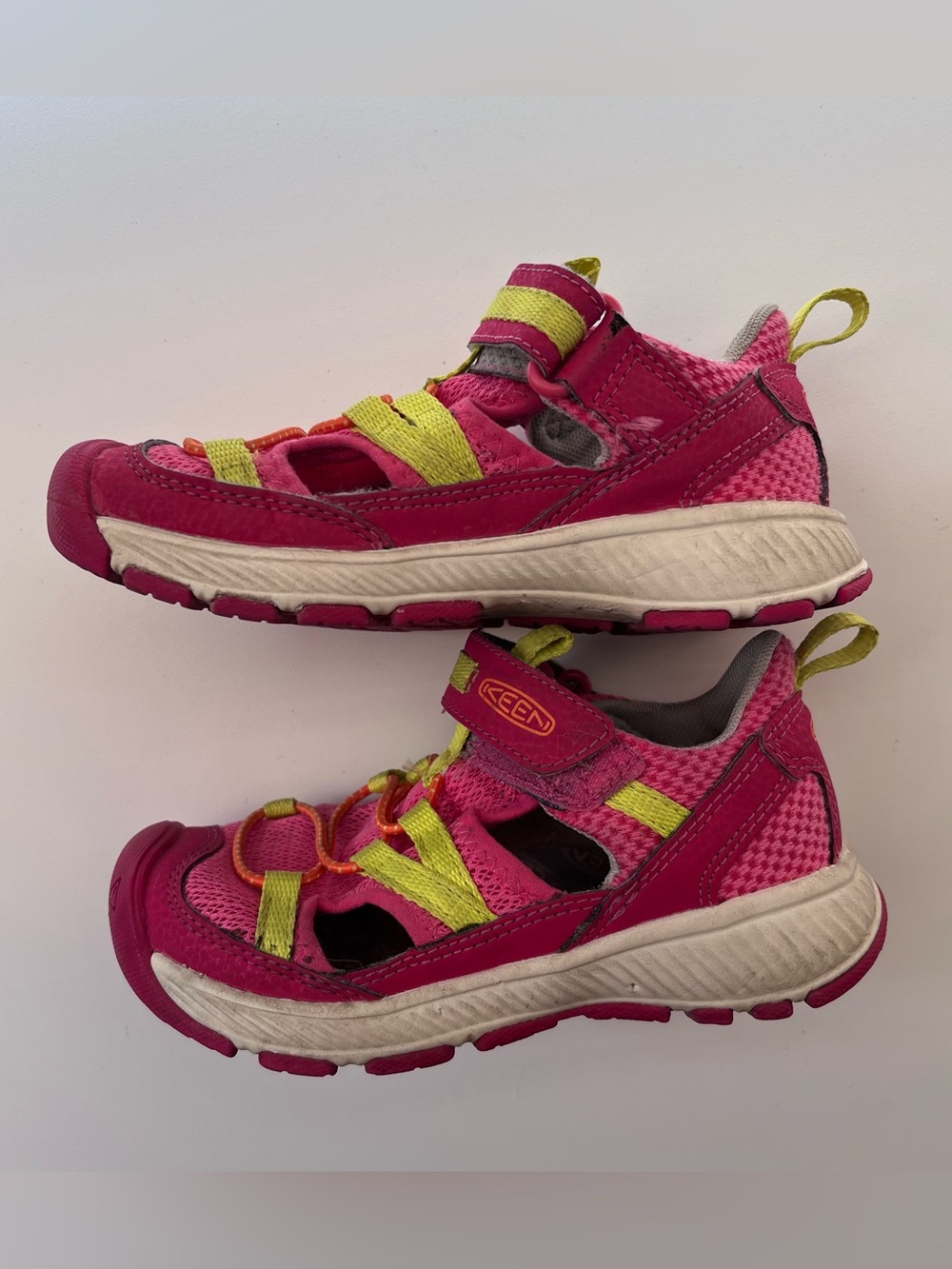 KEEN Girls sandals sz 10